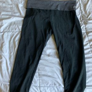 Victoria Secret Crop Yoga Pants Size Medium